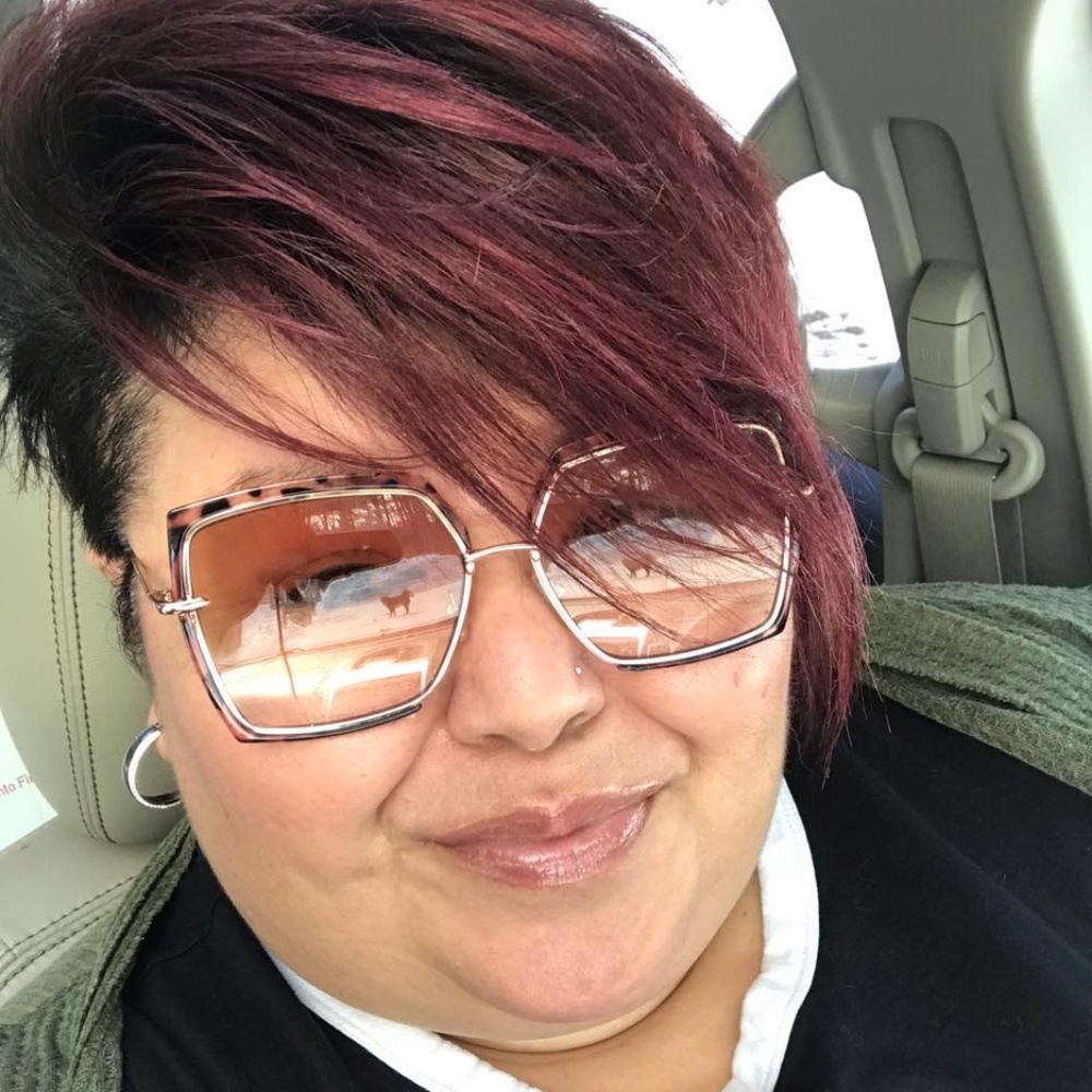 Meet your Posher, Nora